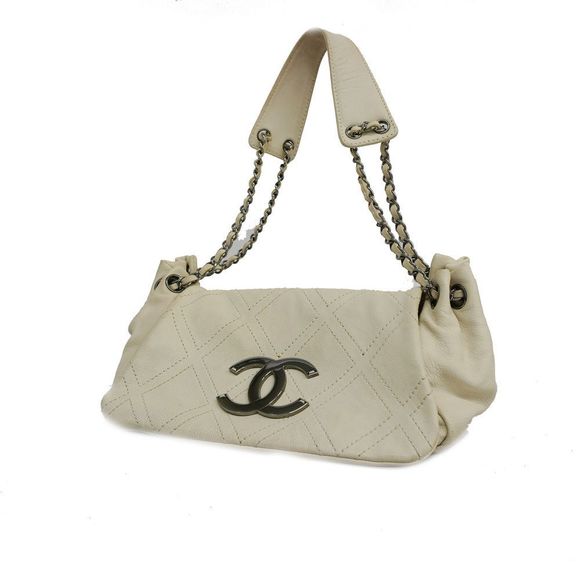 Chanel Chain Shoulder Bag Leather Ivory Silver Metal Fittings - Picture 1 of 7